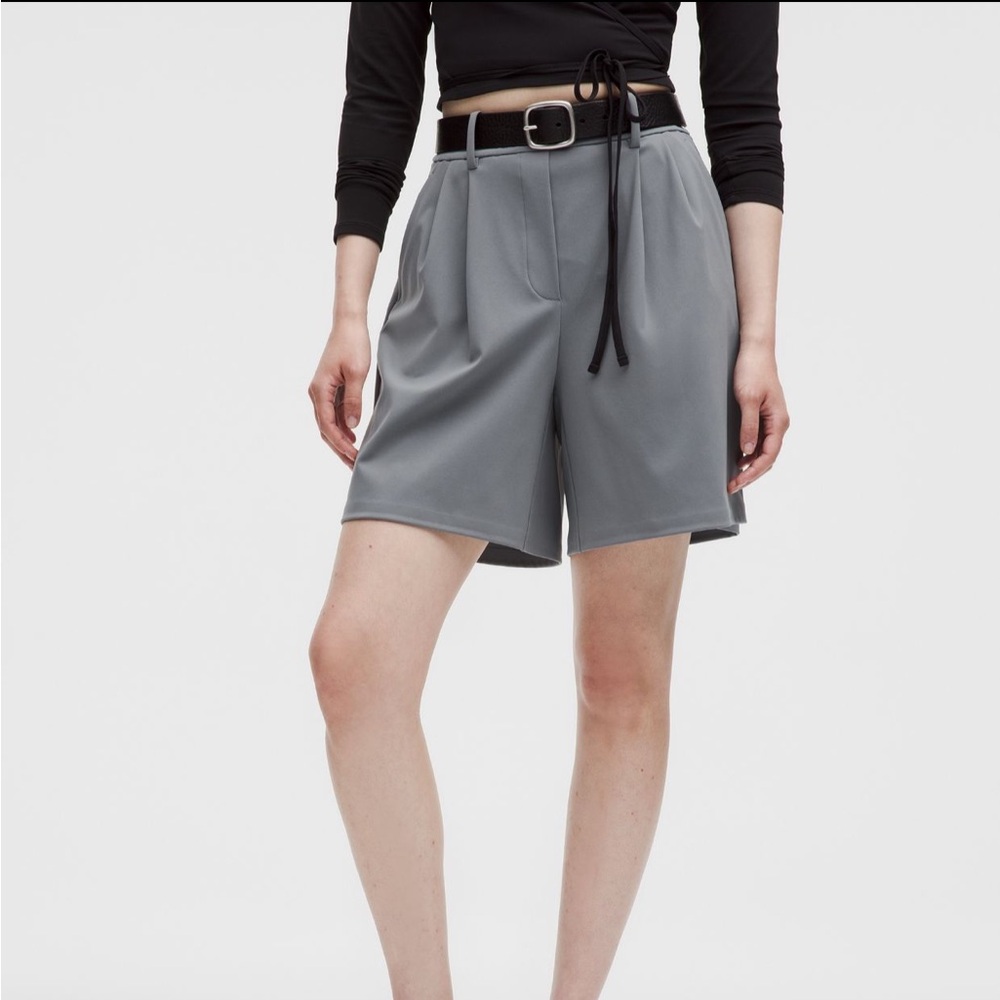 Daydrift pleated high-rise shorts 7”